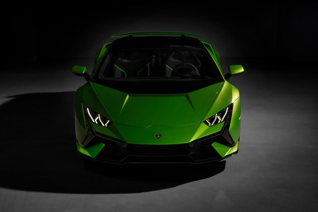 https://www.24andlife.com/wp-content/uploads/2022/04/Lamborghini-Huracan-Tecnica-_2-1024x683.jpg