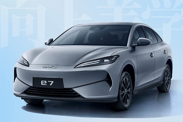 BYD E7