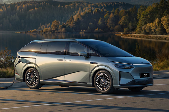 New Xpeng X9 EV