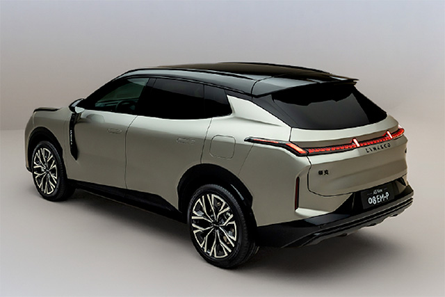 Lynk & Co 08 EM-P