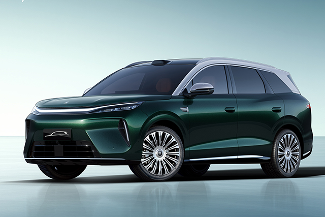 BYD 8 Series Tang